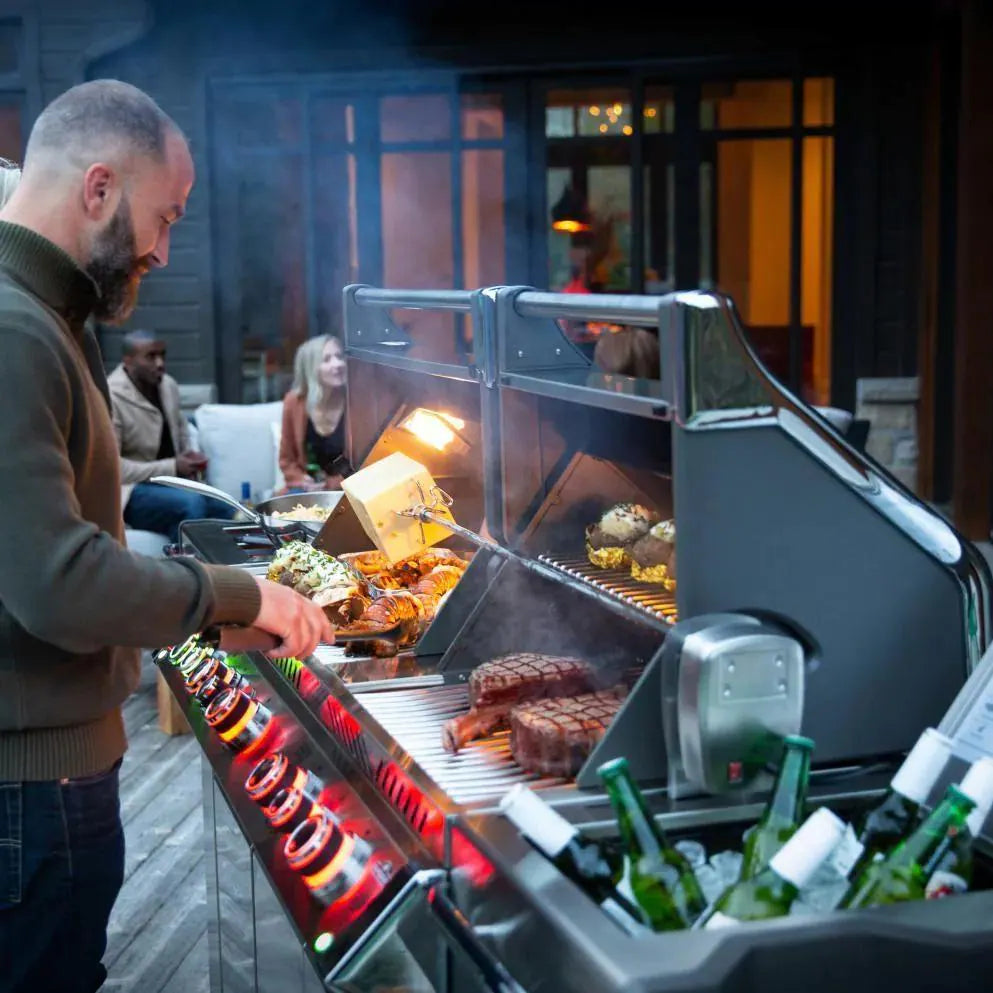 Napoleon Prestige® PRO 825RSBI Gas Grill with Infrared Burners and Smoker